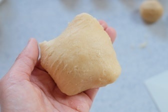 メロンパンの作り方　成形