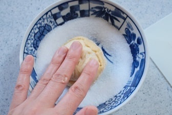 メロンパンの作り方　成形